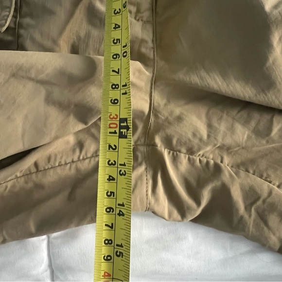 L.L. Bean Women’s L Regular Nylon Cargo Pants / UPF Outdoor Travel Pants – Khaki - Picture 7 of 10